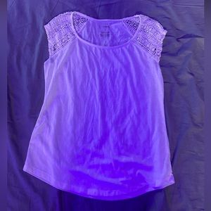 pretty white shirt !